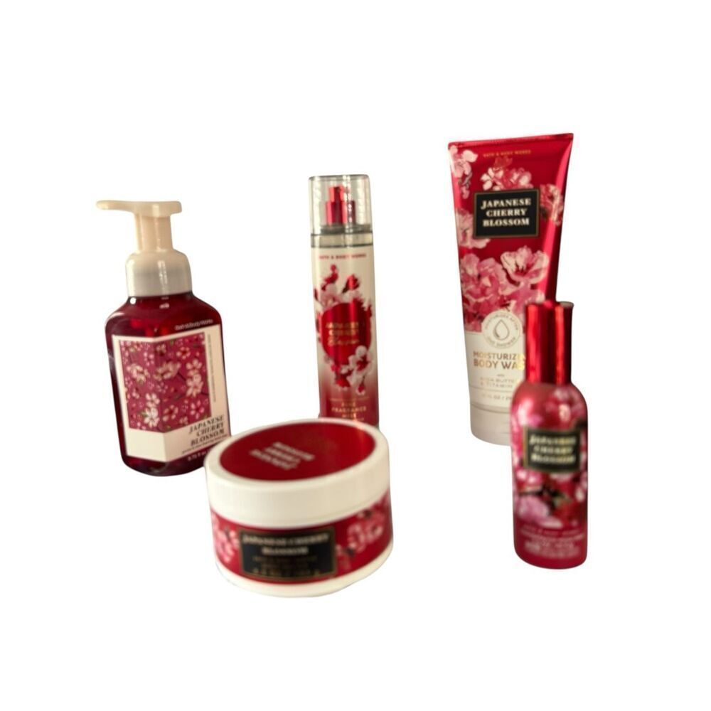 Bath and Body Works Japanese Cherry Blossom Set + Free Deodorant